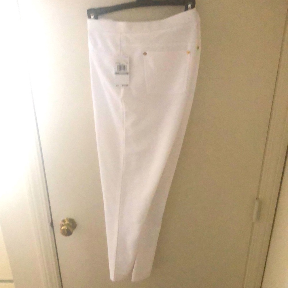 Michael Kors White Pants ~NWT~.     ~Make Offer~
